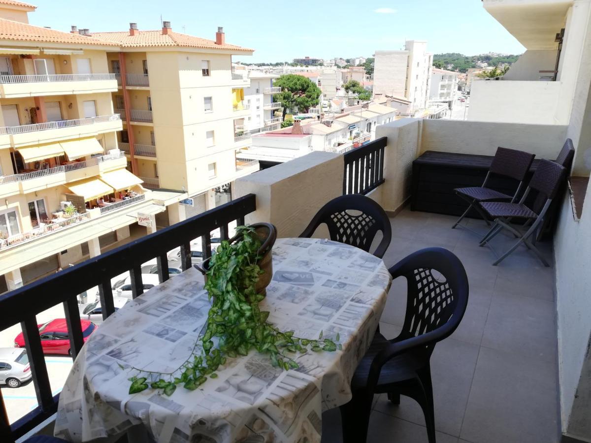 Estupendo Apartamento En Muy Buena Zona Daire L' Escala Dış mekan fotoğraf